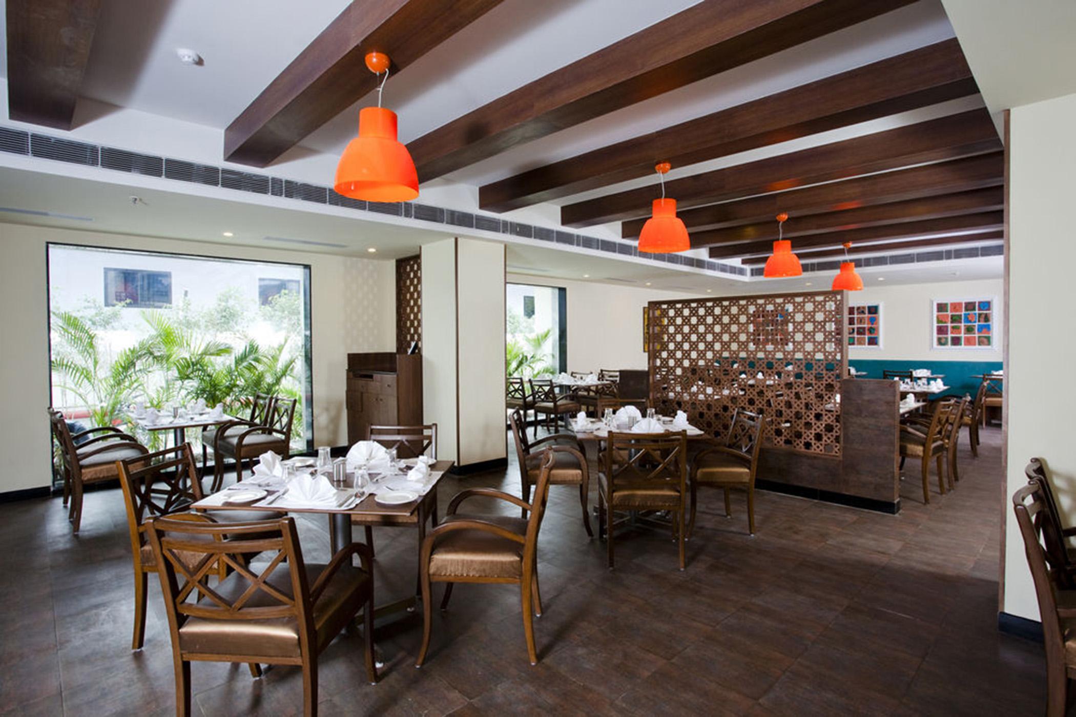 Lemon Tree Hotel, Indore Bagian luar foto