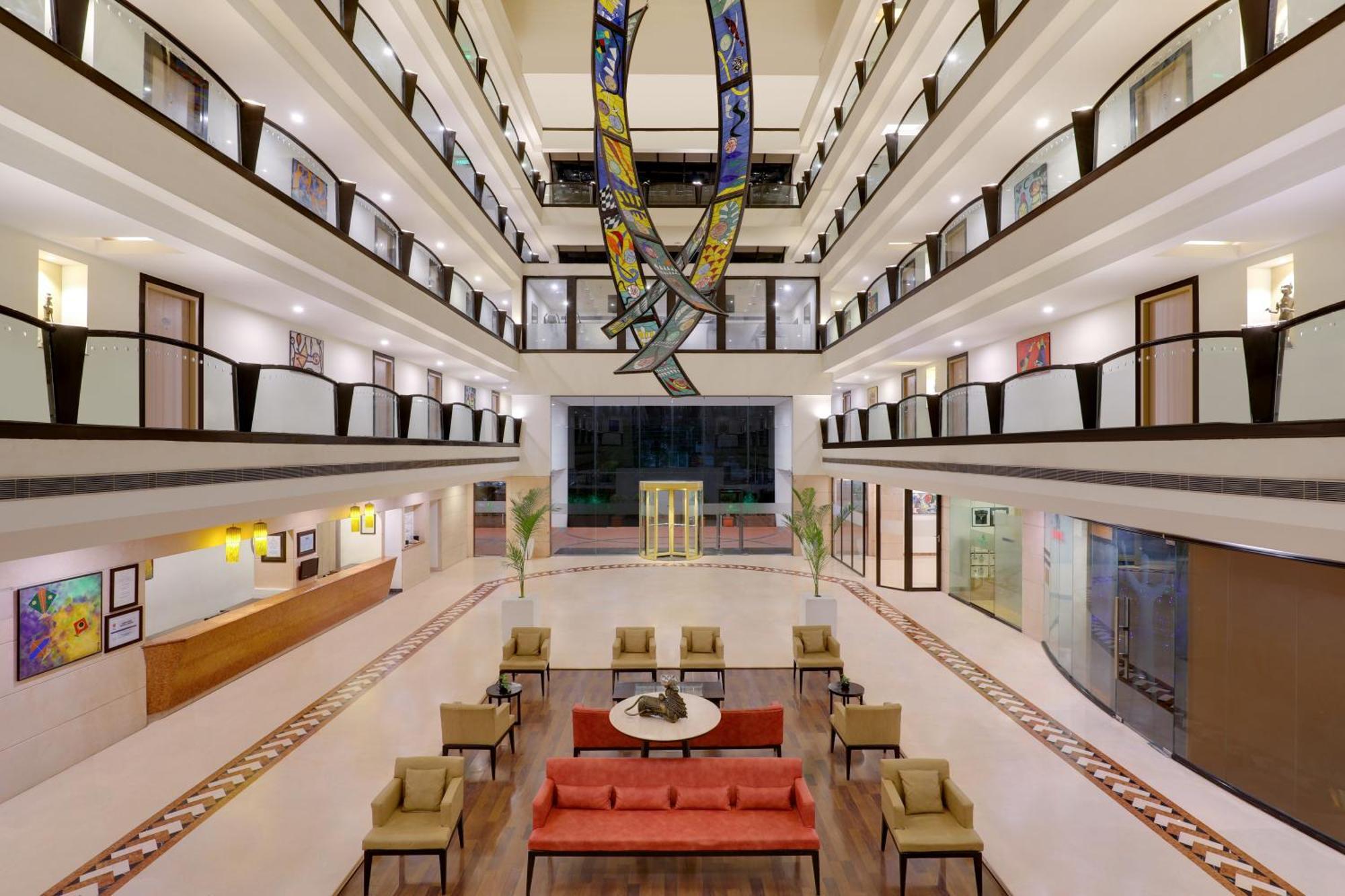 Lemon Tree Hotel, Indore Bagian luar foto