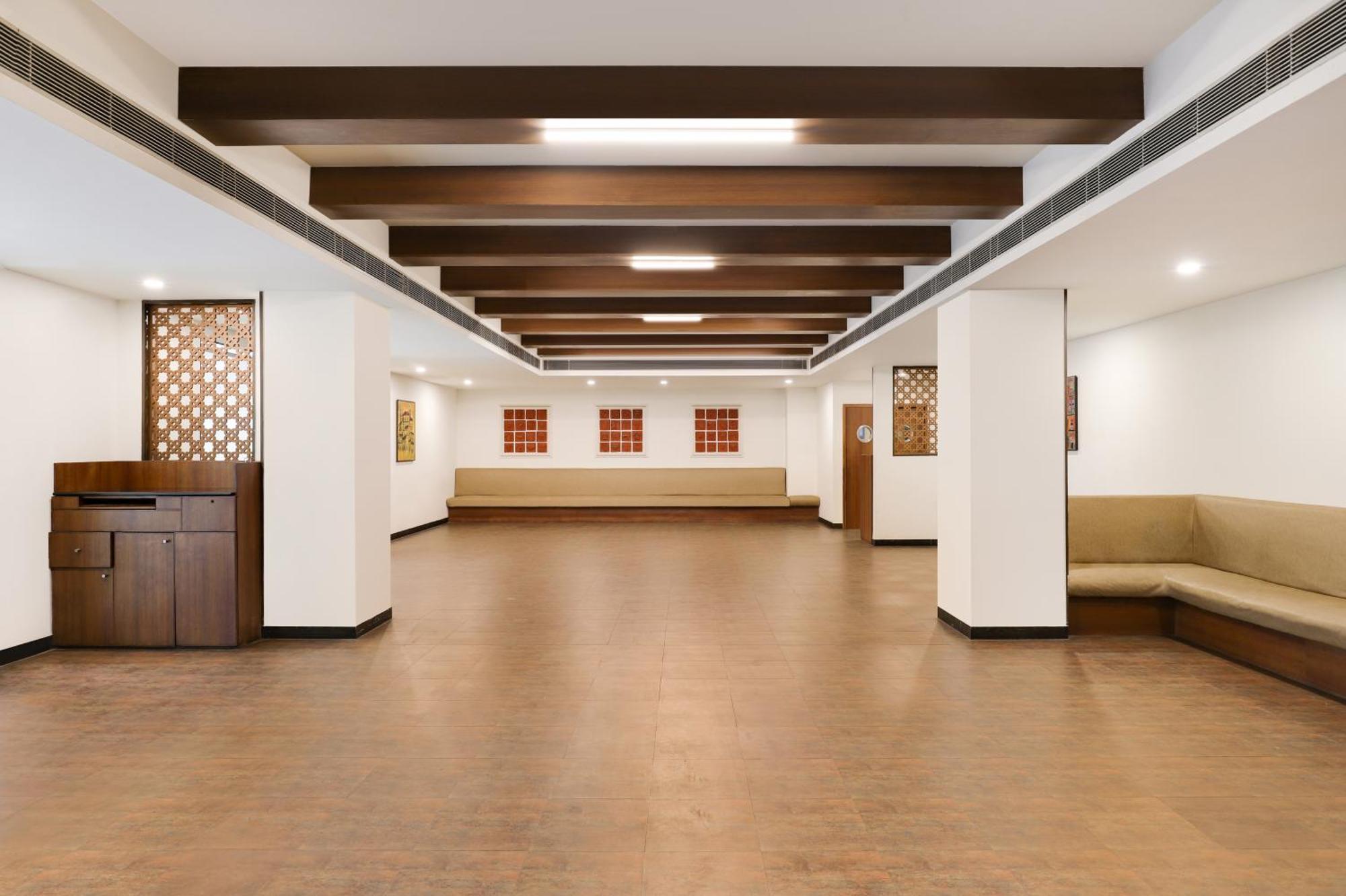 Lemon Tree Hotel, Indore Bagian luar foto