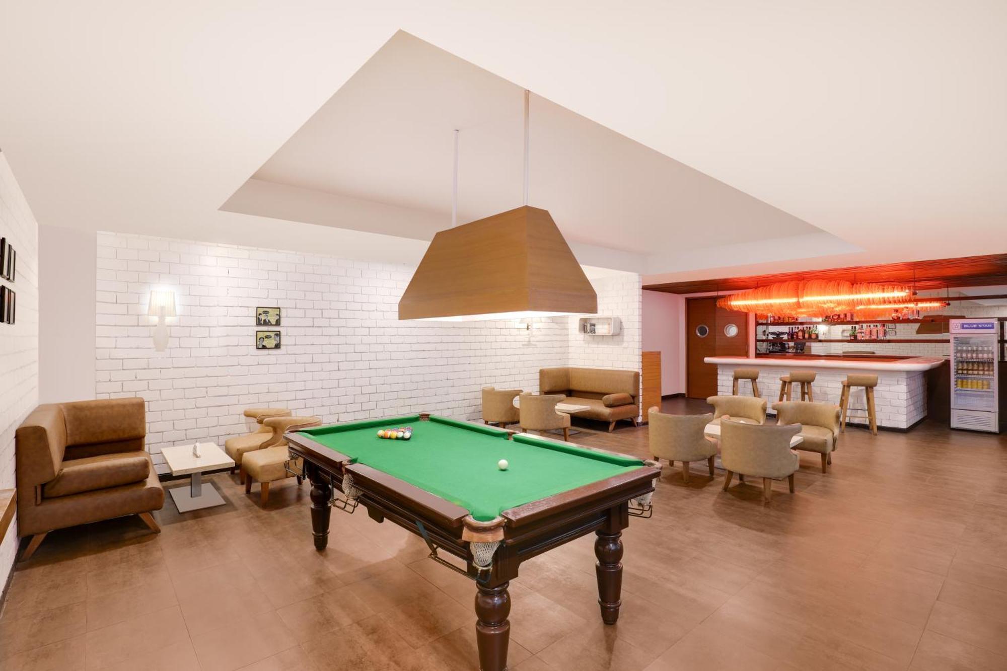 Lemon Tree Hotel, Indore Bagian luar foto