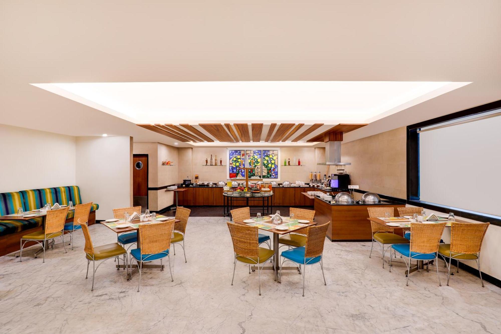 Lemon Tree Hotel, Indore Bagian luar foto