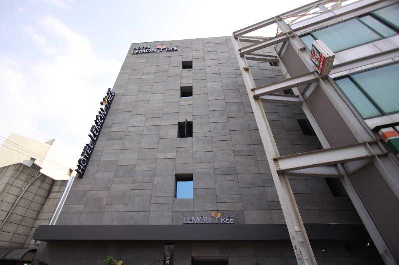 Lemon Tree Hotel, Indore Bagian luar foto