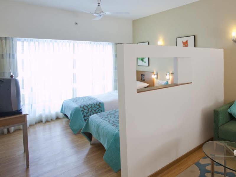 Lemon Tree Hotel, Indore Bagian luar foto